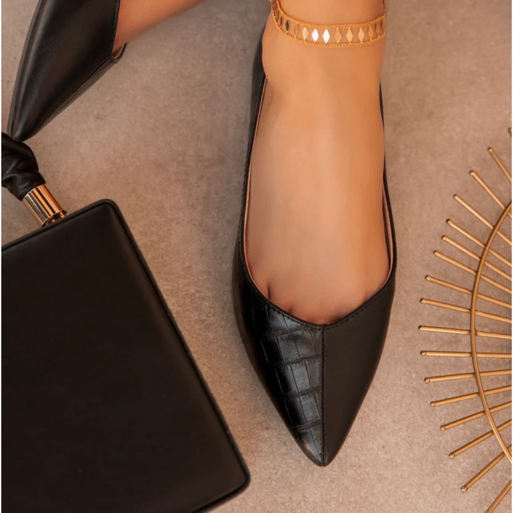 Miss Lola flats